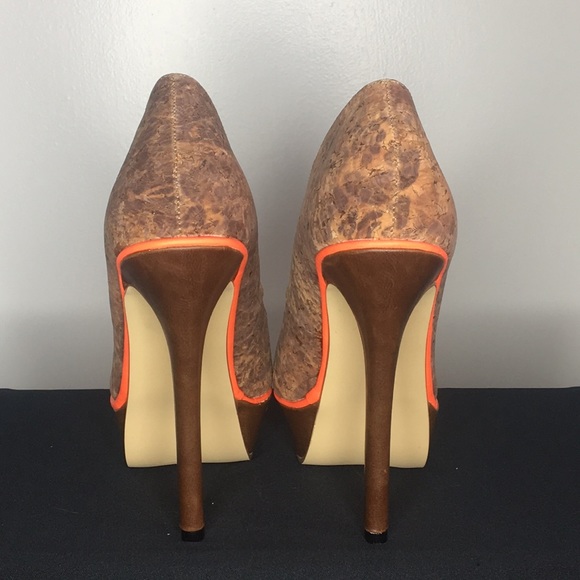 NEW Size 7 Brown corkscrew heels w/ Orange stripe - Picture 9 of 10